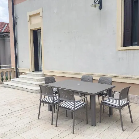 Juliet House-2
