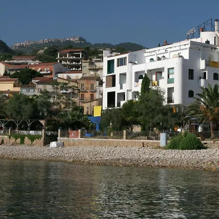 Museo Albergo D'Arte Contemporanea Atelier Sul Mare-2