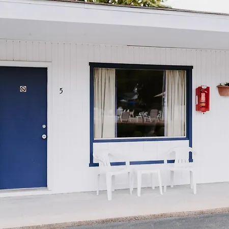 Blue Moon Motel-3