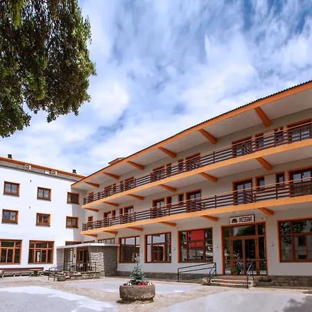 Hotel Boltaña Ordesa-2