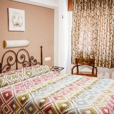 Hostal la Campana-3