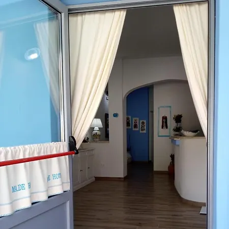 Hotel Made-2
