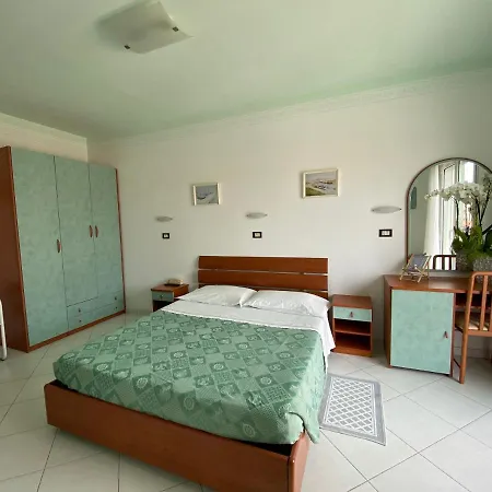 Hotel Capri-3