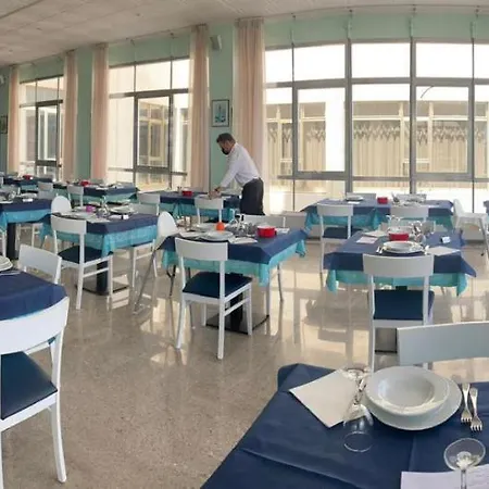 Hotel International-2