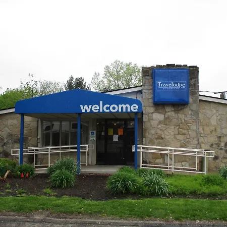 Travelodge By Wyndham Lansing-2