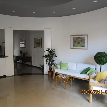 Hotel Apartaments Gesoria Porta Ferrada-2