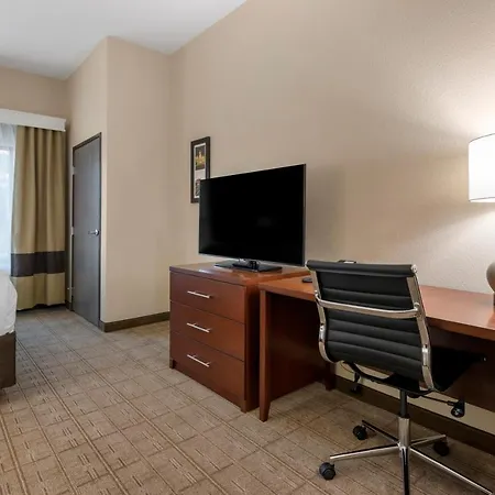 Comfort Inn & Suites North Mankato-3