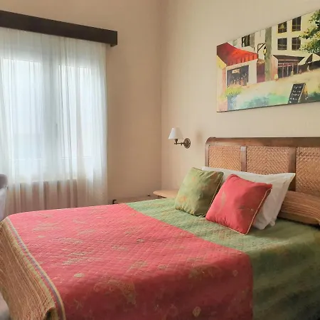 Hostal Canigó-2