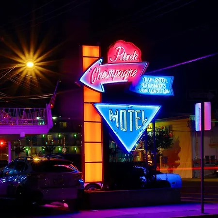 Pink Champagne Boutique Motel-3