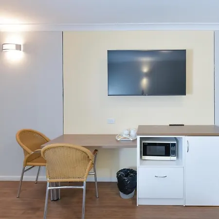 Platinum Motel-3