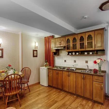 Khreschatyk Suites-3