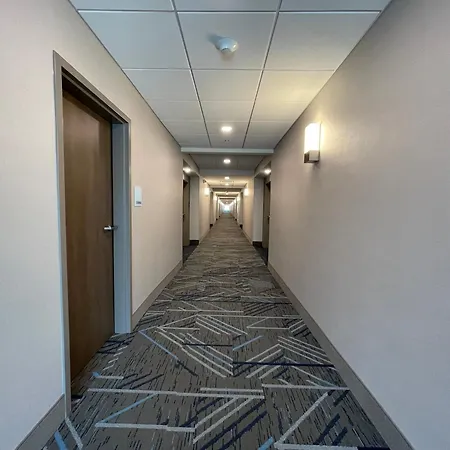 Holiday Inn Express & Suites - Ft. Smith - Airport By Ihg-3