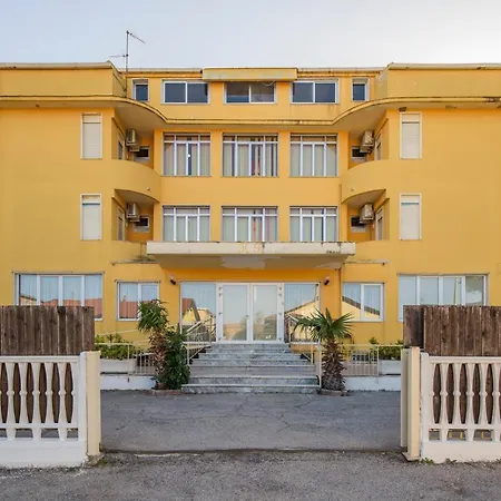 Hotel Rosy-3