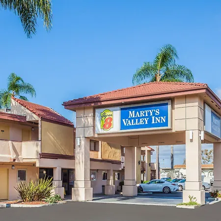 Super 8 By Wyndham Oceanside Marty'S Valley Inn-2