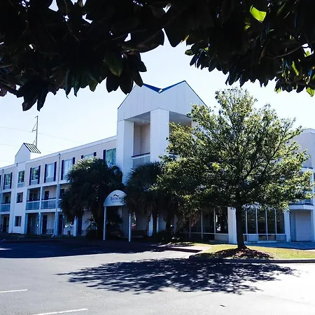 Baymont By Wyndham Wilmington-3