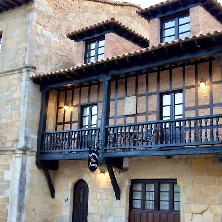 Akla Suites con Jacuzzi Santillana-3