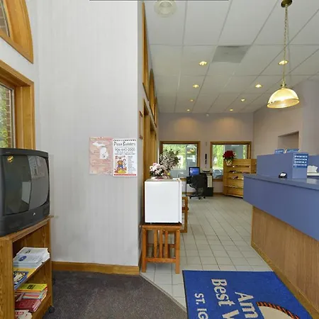 Americas Best Value Inn Saint Ignace-2