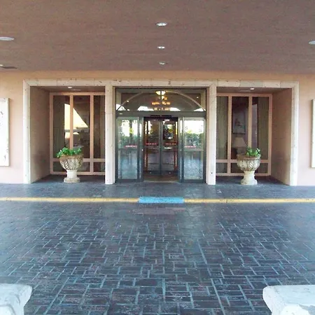 Regency Hotel & Conference Center-2