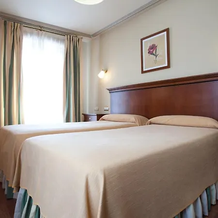 Hotel Azofra-2