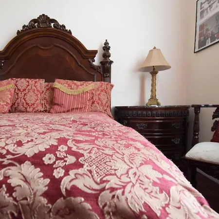The Magnolia Mansion-3