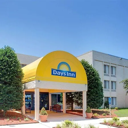 Days Inn By Wyndham Newport News City Center Oyster Point-2