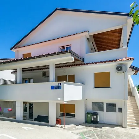 Apartments & Rooms Strcic Krk-2