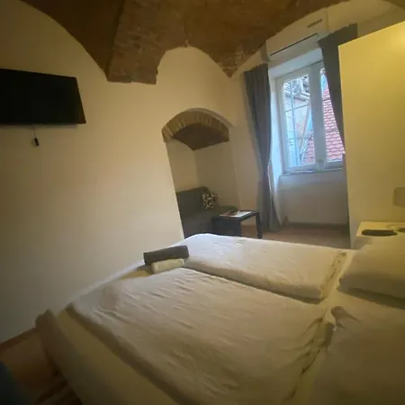 Guest House Nokturno-2