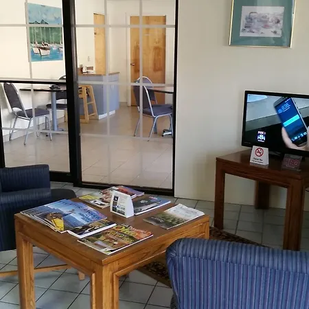 Budget Host Inn Sandusky-3
