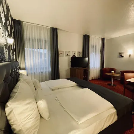 Schloss Hotel Herborn-2