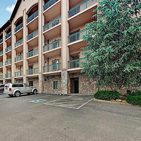 Summit Manor Condos Unit B3052-2