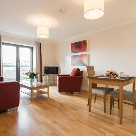 Premier Suites Bristol Redcliffe-3