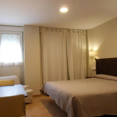 Hostal El Estudio-3
