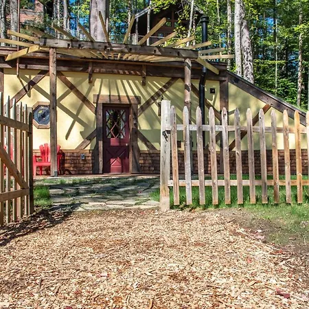 Trekker, Treehouses Cabins And Lodge Rooms-2