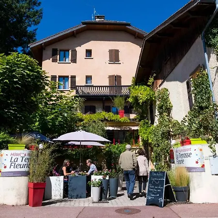 Logis Hôtel La Terrasse Fleurie-3