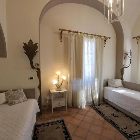 Casa Raiola Ercolano Luxury Rooms&Spa-3