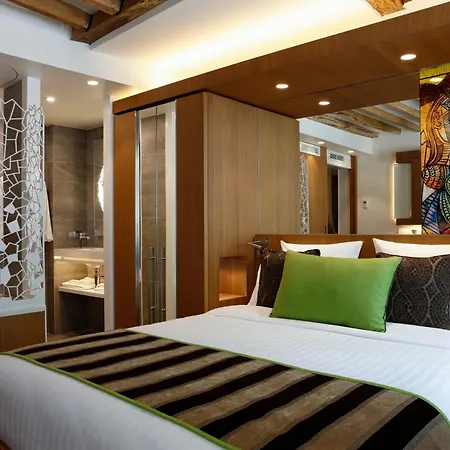 Select Hotel-2