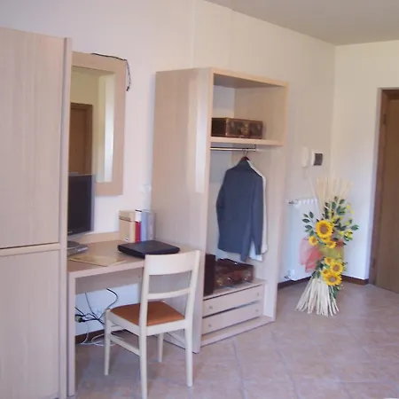 Hotel Ristorante Tre Leoni-3