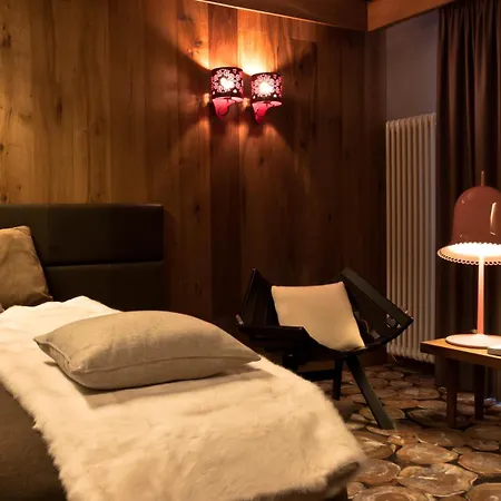 Alexander Charme Hotel-2