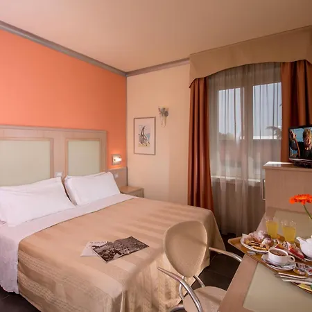 Hotel Mediterraneo-2