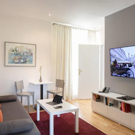 The Levante Rathaus Apartments-3