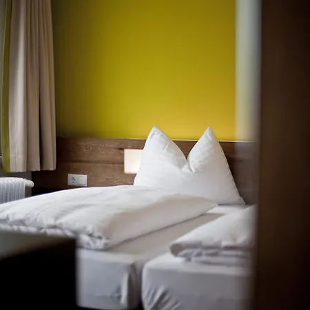 Basic Hotel Innsbruck-3