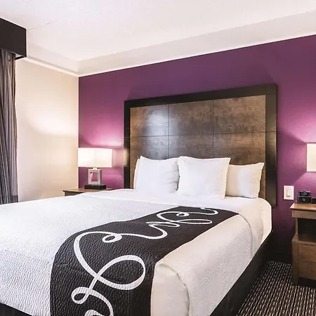 La Quinta Inn & Suites By Wyndham Shreveport Airport-2