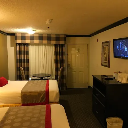 Ramada By Wyndham Ontario Airport & Convention Center-2