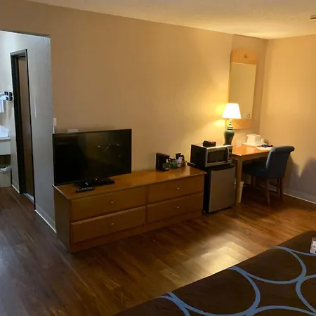 Super 8 By Wyndham Kingston-2