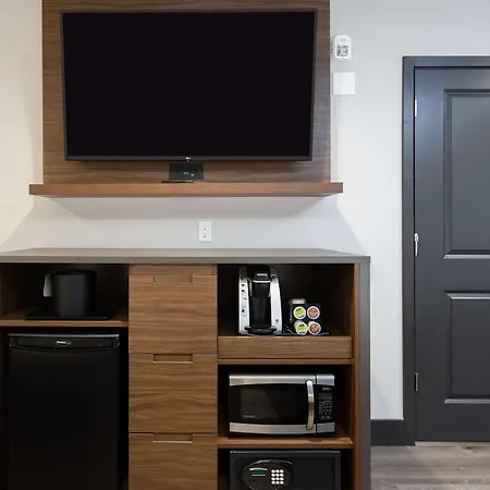 Golden Bear Hotel - Surestay Collection By Best Western-3
