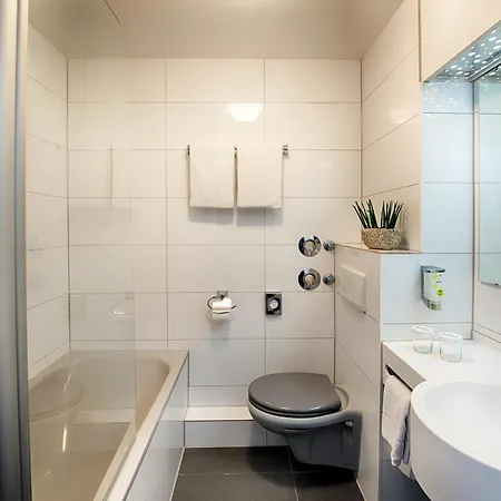 ACHAT Hotel Hockenheim-3