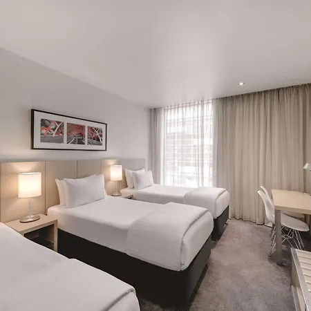 Travelodge Hotel Melbourne Docklands-3