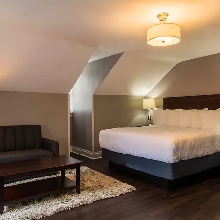 Captain Wohlt Inn-2