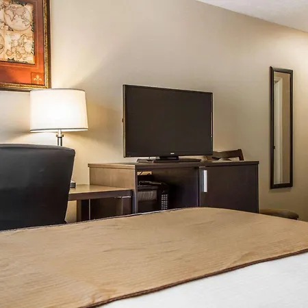 Quality Inn & Suites South Portland-2