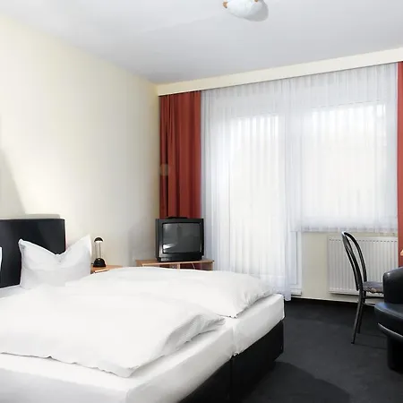 Days Inn Leipzig City Centre-3